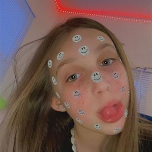 Meet your Posher, Mia